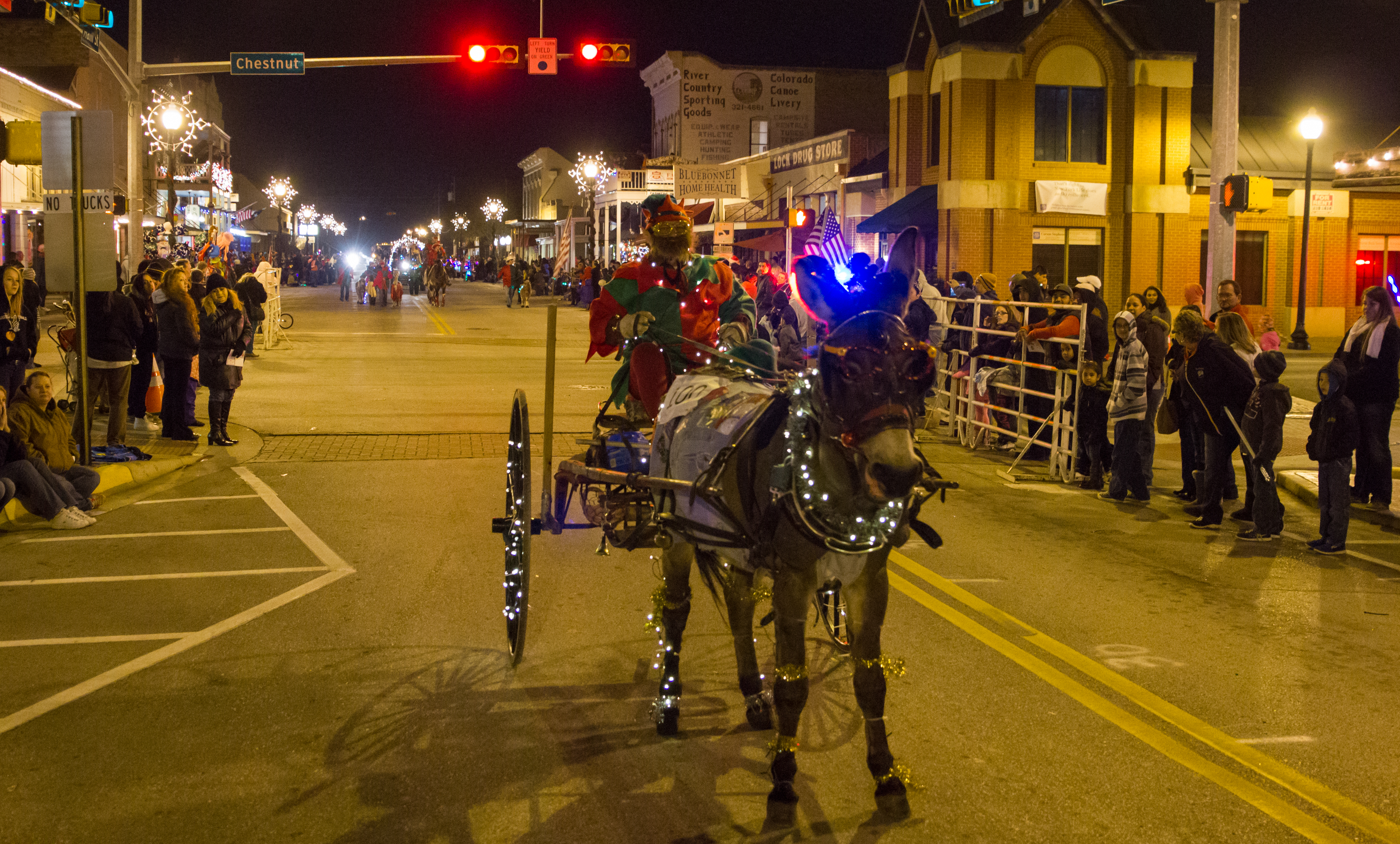 Register now for the Bridge City lighted Christmas Parade SETX