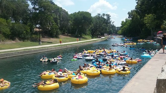 tubing New Braunfels, tubing Texas, tube Guadalupe, Comal tube rental, Frio toob company,