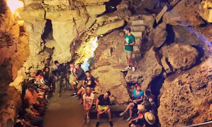 tourism New Braunfels, road trip Texas, tourism guide San Marcos, Wonder World Caves,