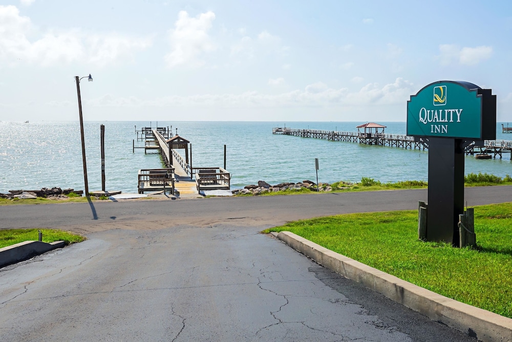 fishing Rockport, fishing Pier Rockport, fishing dock Fulton TX, hotels Aransas Pass