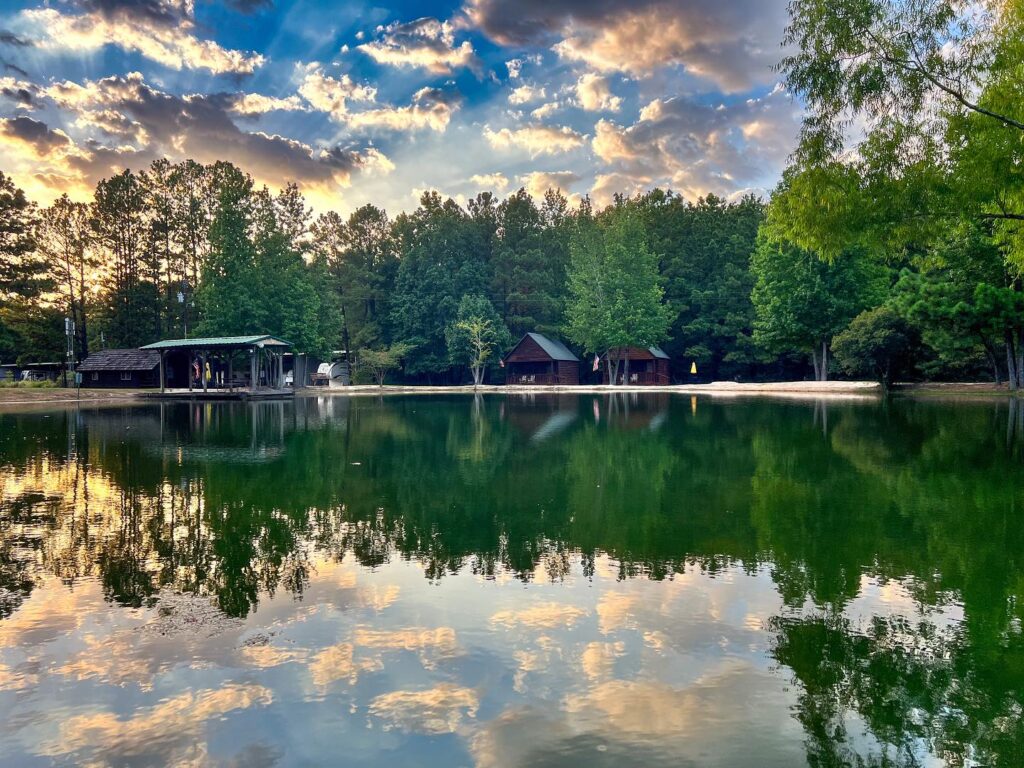 rental cabins on Sam Rayburn, Lake Sam Rayburn lodgint, hotel on Sam Rayburn Lake, RV Park Sam Rayburn, campground on Sam Rayburn